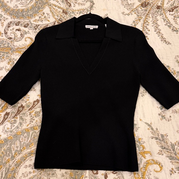 VERONICA BEARD Emily V-neck Top - Picture 5 of 9